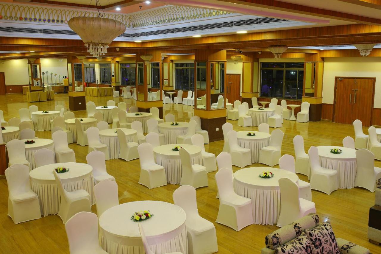 ויסאקפאטנם Bay View Hotel Vizag מראה חיצוני תמונה