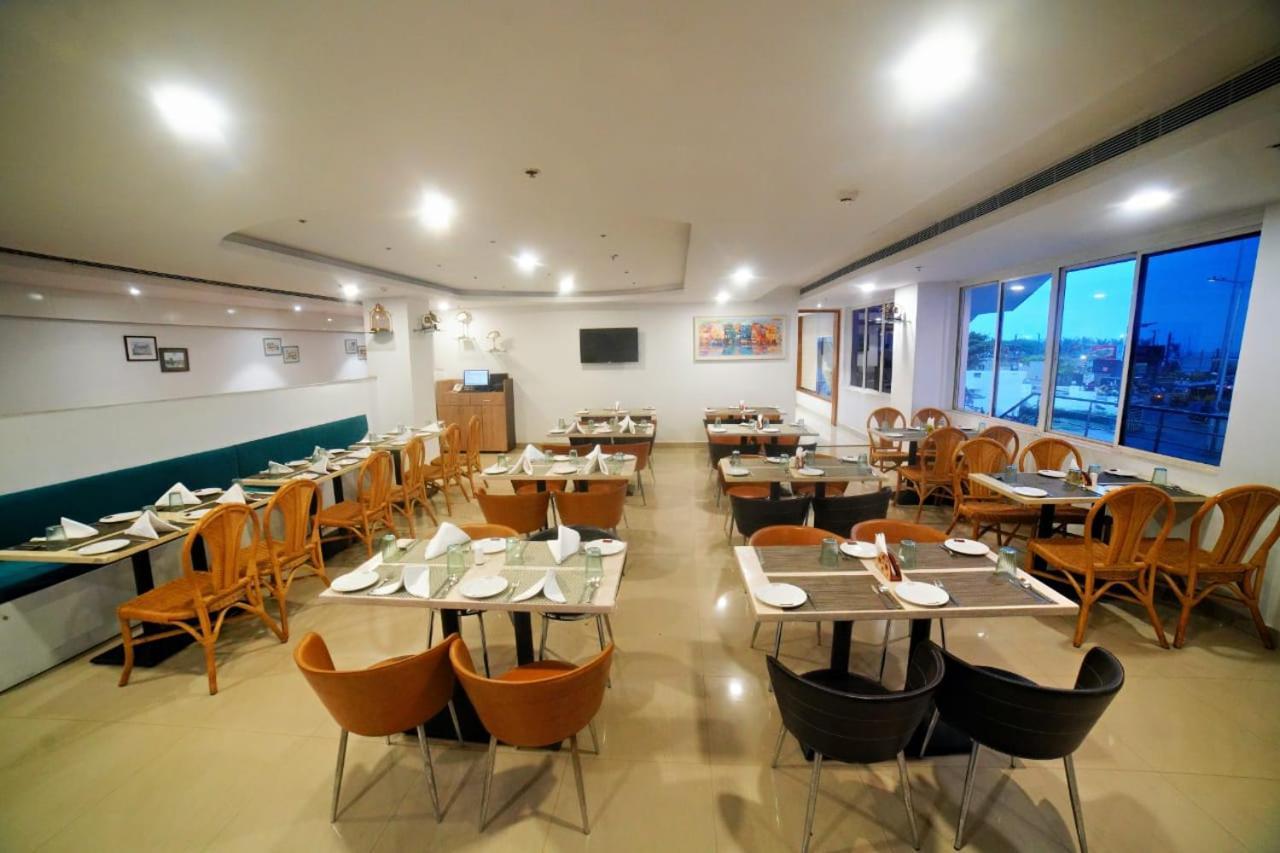 ויסאקפאטנם Bay View Hotel Vizag מראה חיצוני תמונה