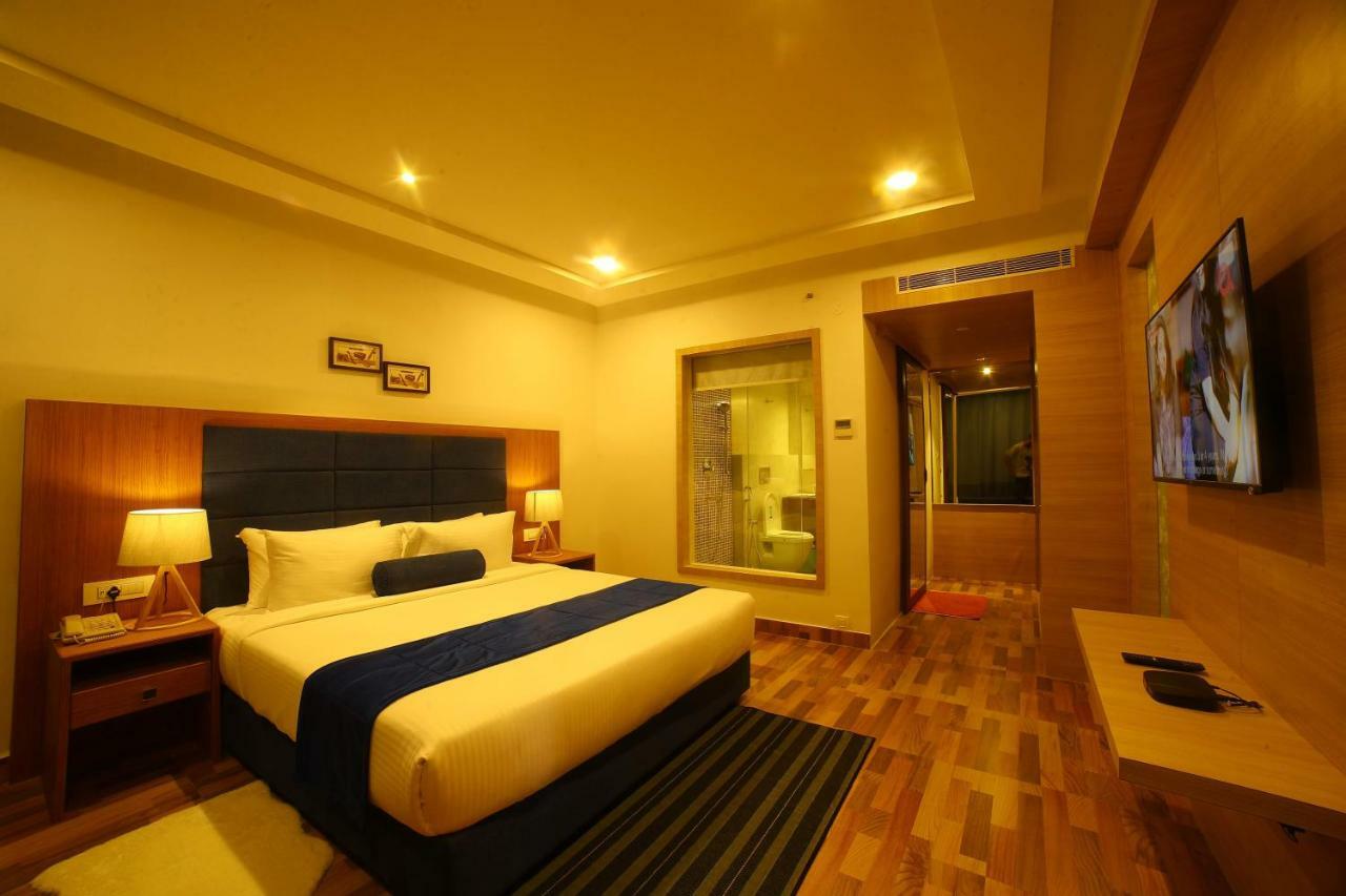 ויסאקפאטנם Bay View Hotel Vizag מראה חיצוני תמונה