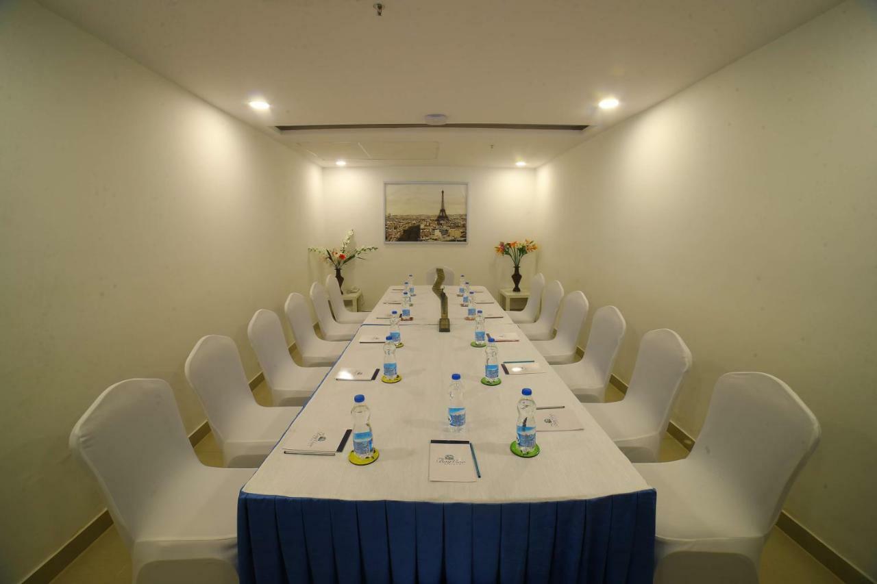ויסאקפאטנם Bay View Hotel Vizag מראה חיצוני תמונה