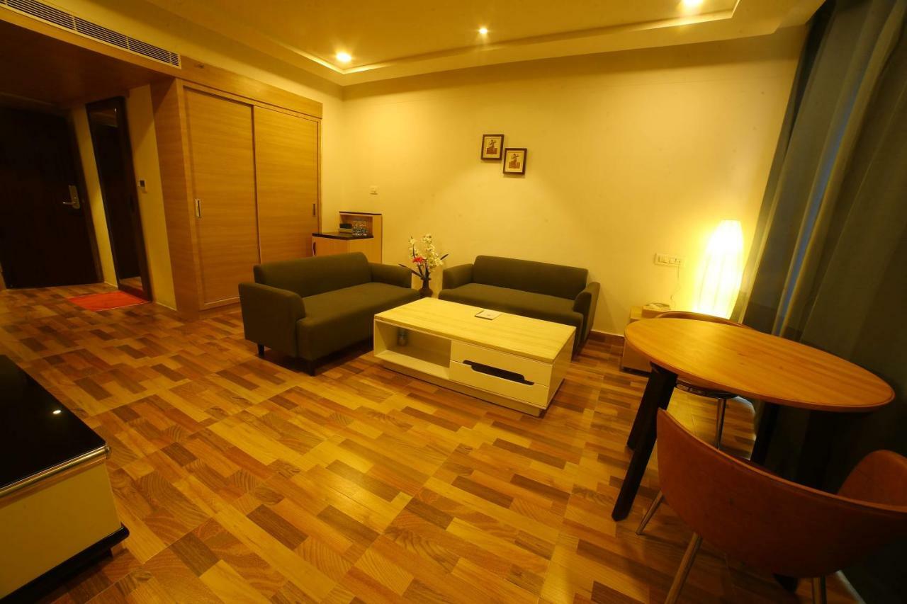 ויסאקפאטנם Bay View Hotel Vizag מראה חיצוני תמונה